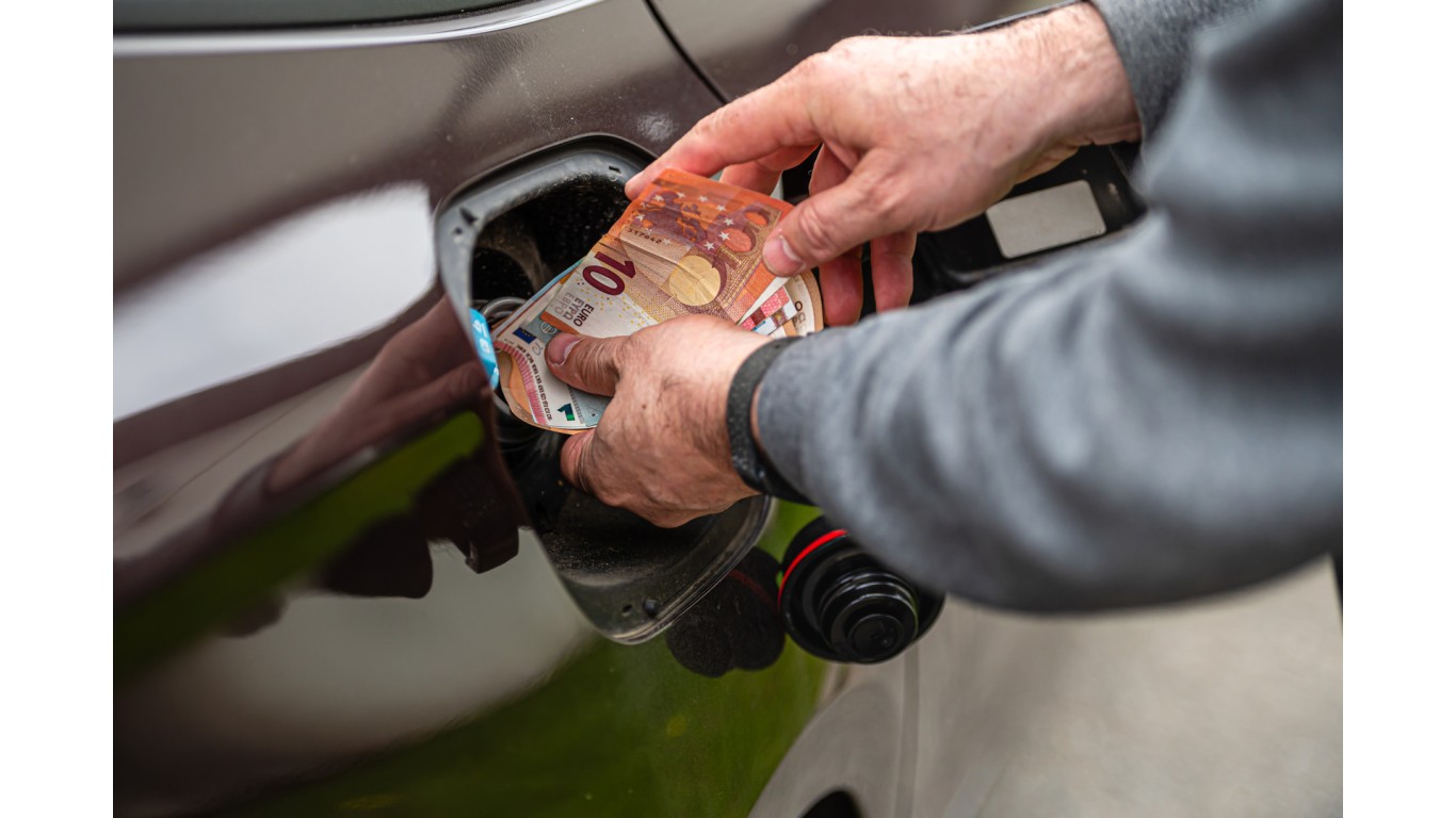 Üzemanyag-fogyasztás-kalkulátor - Mennyit számít az autógumi?